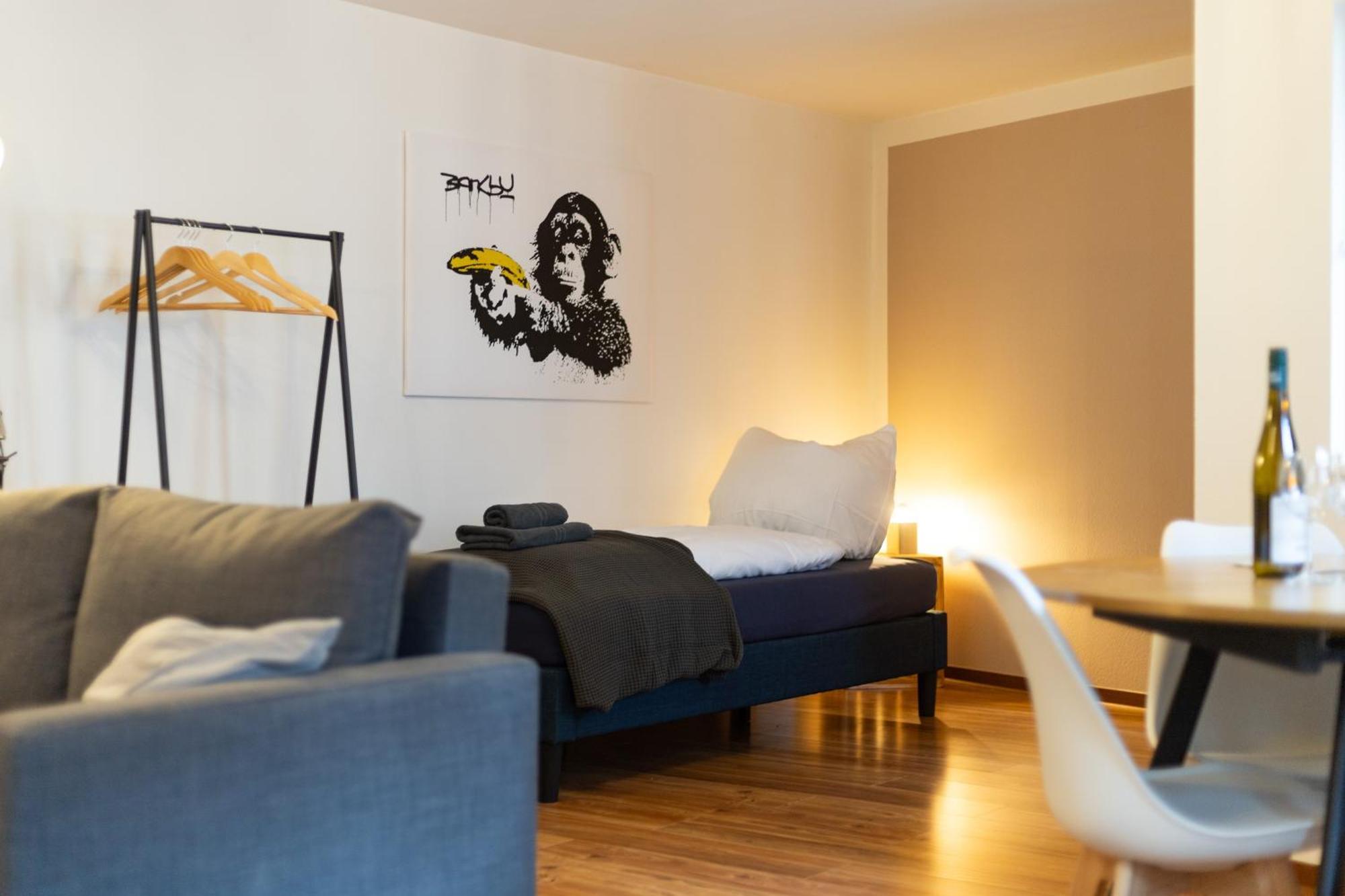 Ko-Living Space An Der Oper - Street Art Design Apartments Хале Екстериор снимка