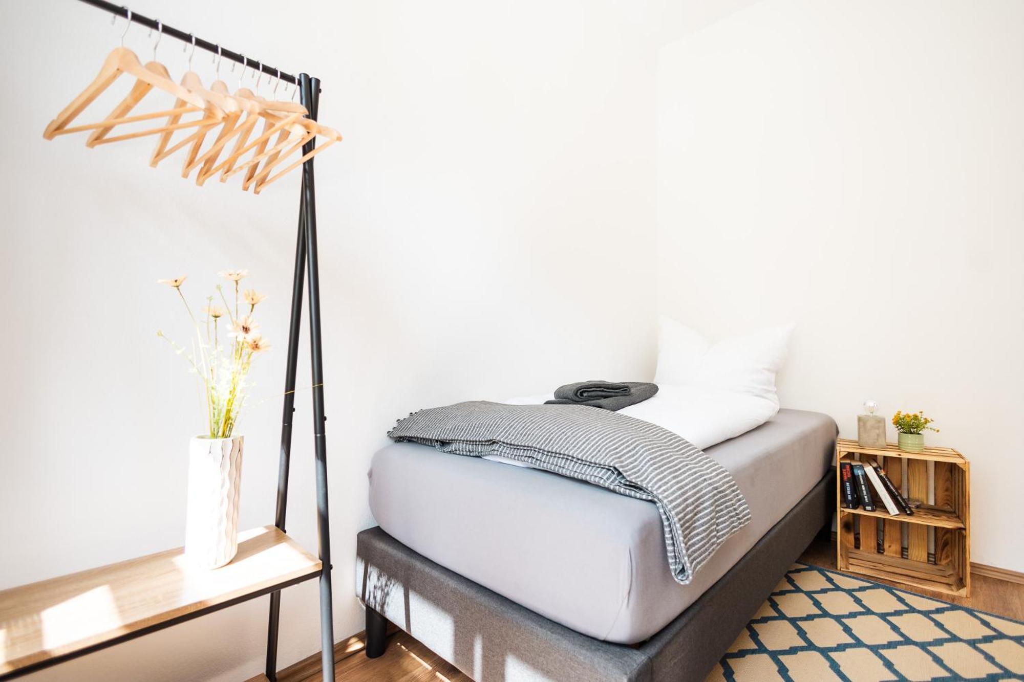Ko-Living Space An Der Oper - Street Art Design Apartments Хале Екстериор снимка