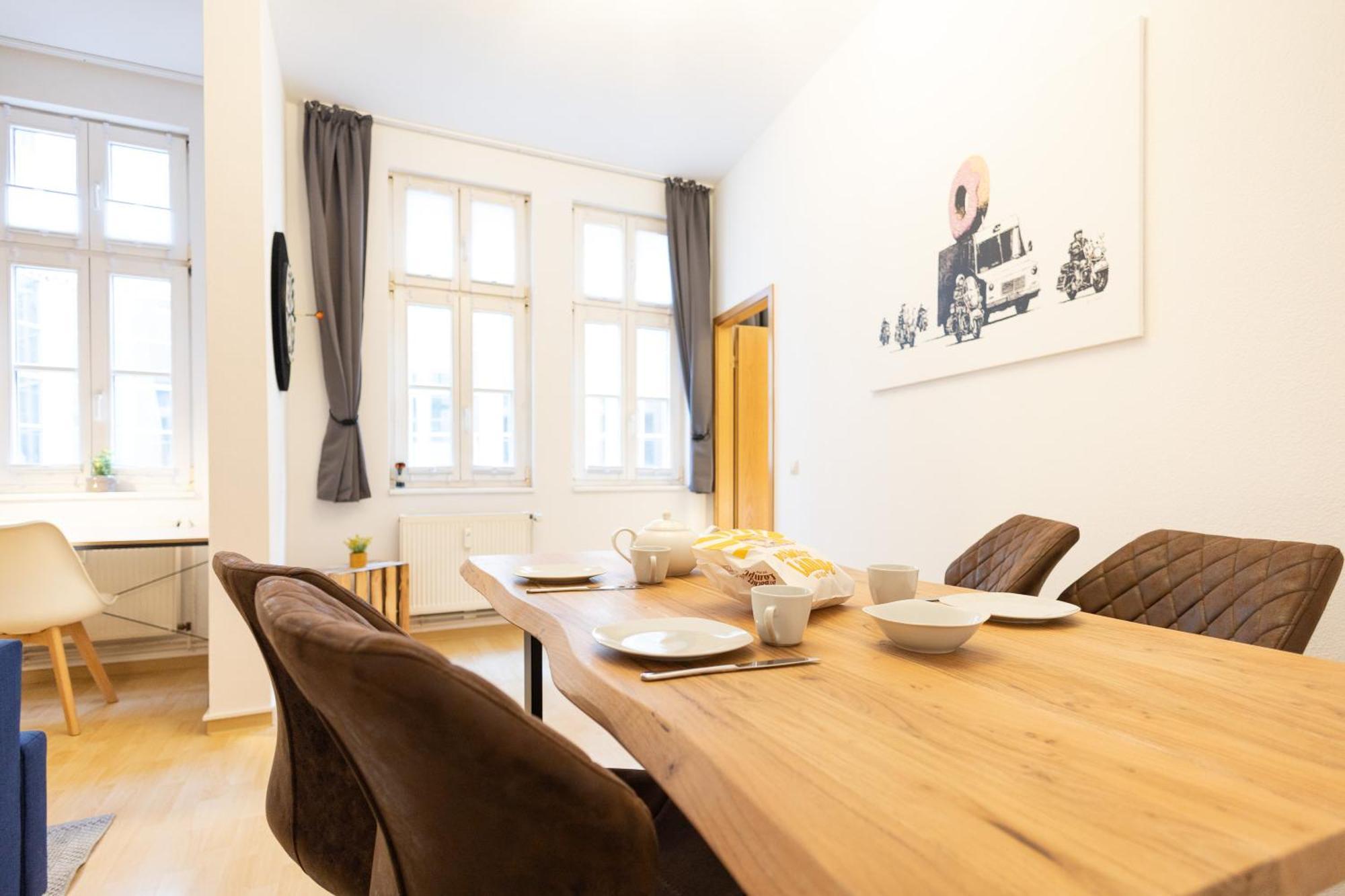 Ko-Living Space An Der Oper - Street Art Design Apartments Хале Екстериор снимка