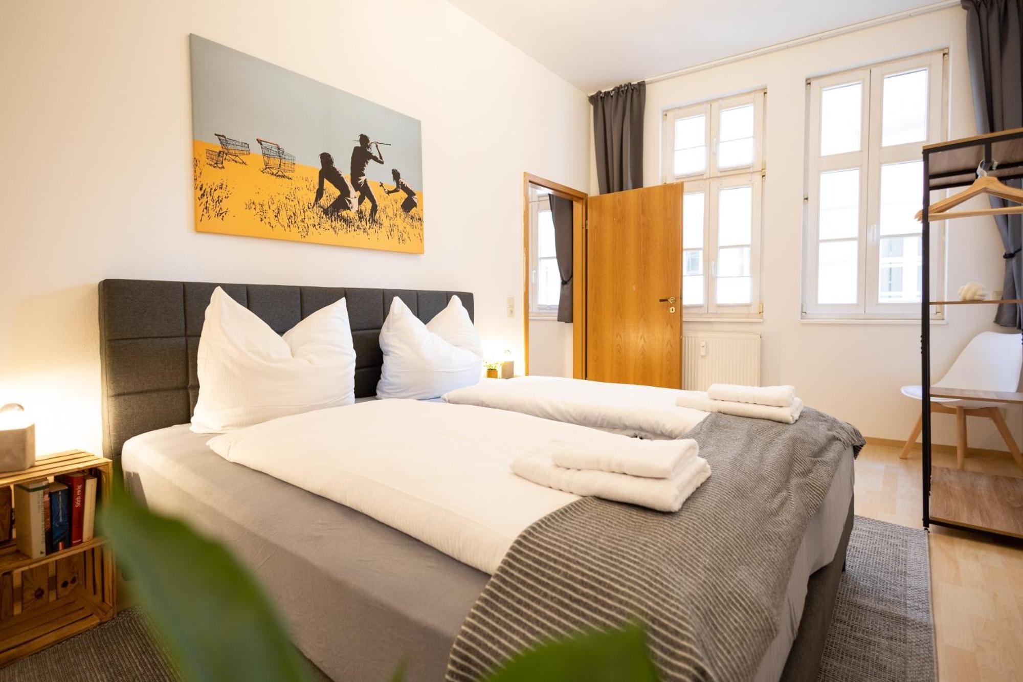 Ko-Living Space An Der Oper - Street Art Design Apartments Хале Екстериор снимка