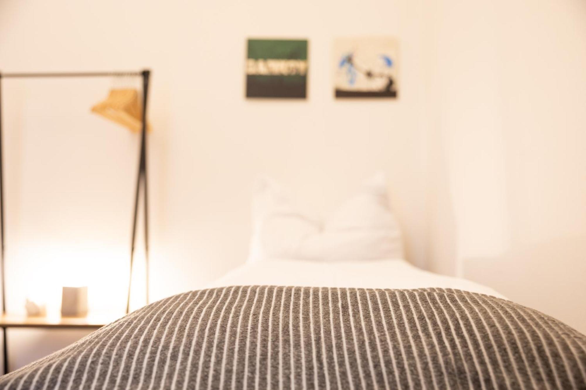 Ko-Living Space An Der Oper - Street Art Design Apartments Хале Екстериор снимка
