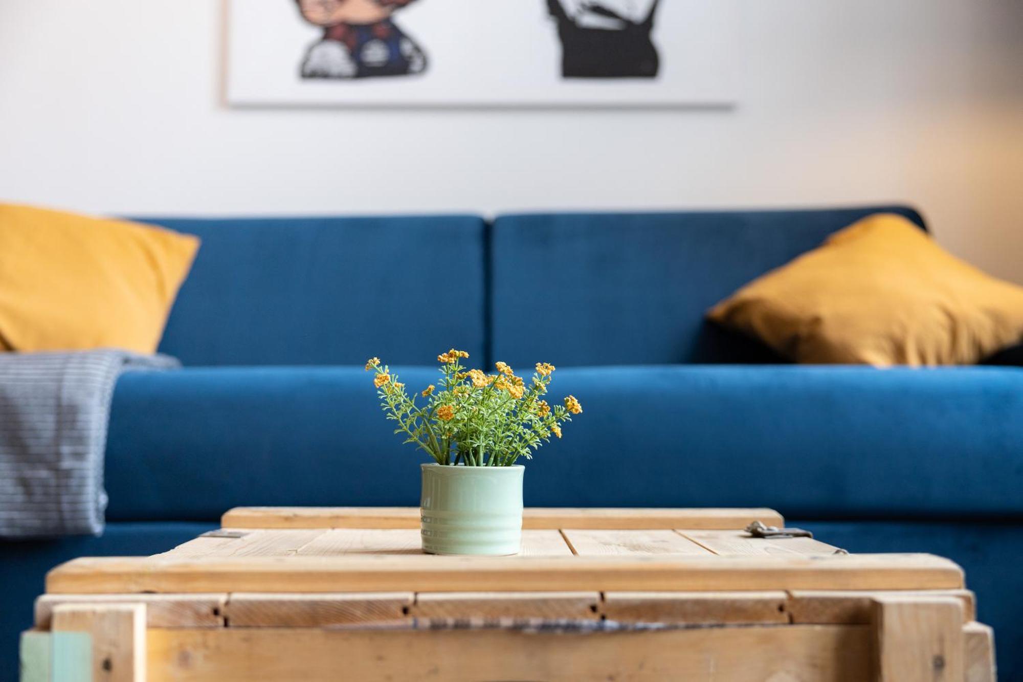 Ko-Living Space An Der Oper - Street Art Design Apartments Хале Екстериор снимка