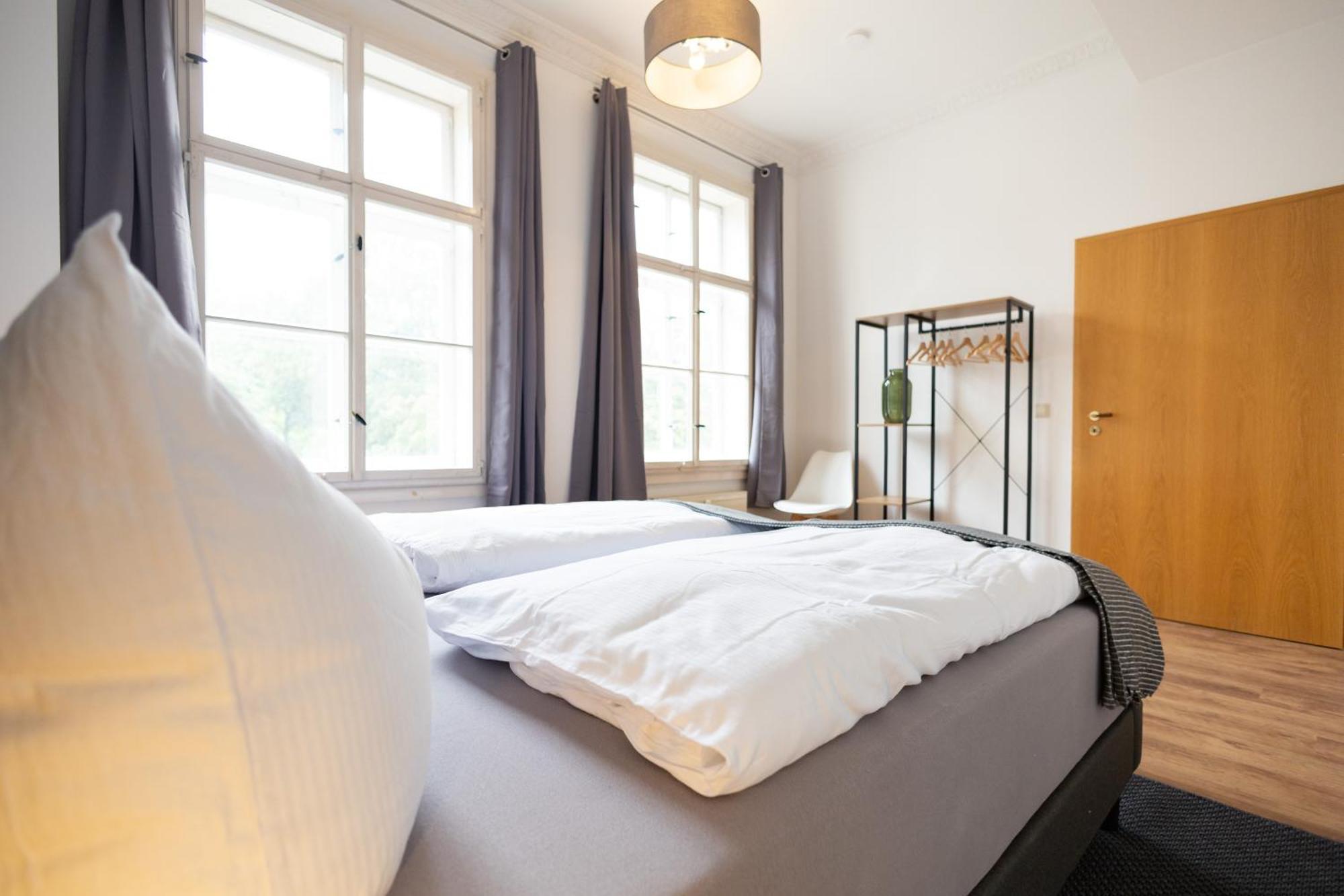 Ko-Living Space An Der Oper - Street Art Design Apartments Хале Екстериор снимка
